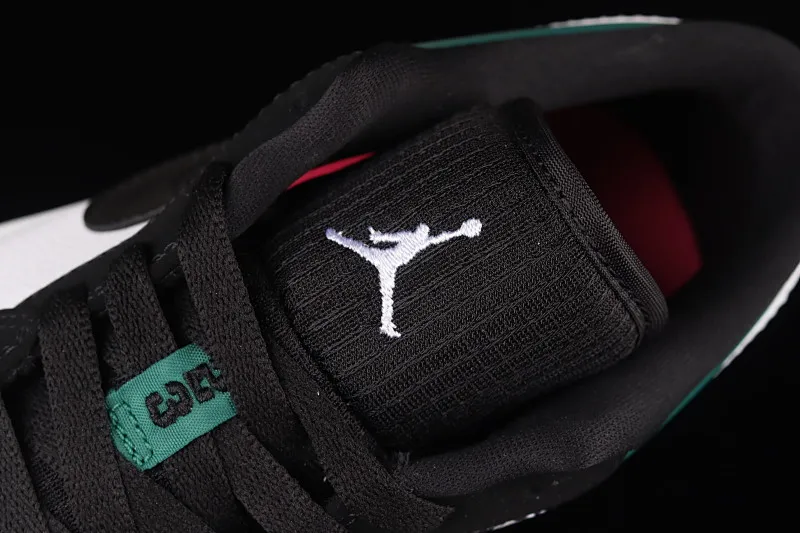 All categories Air Jordan Jordan series basketball shoes Air Jordan 1 Low G version pure original Air Jordan 1 Low AJ1 Joe 1 black and green toe low-top cultural basketball shoes 553558-113